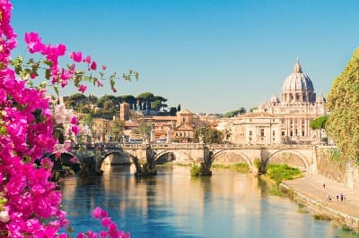La Dolce Vita: The Essence of Italy